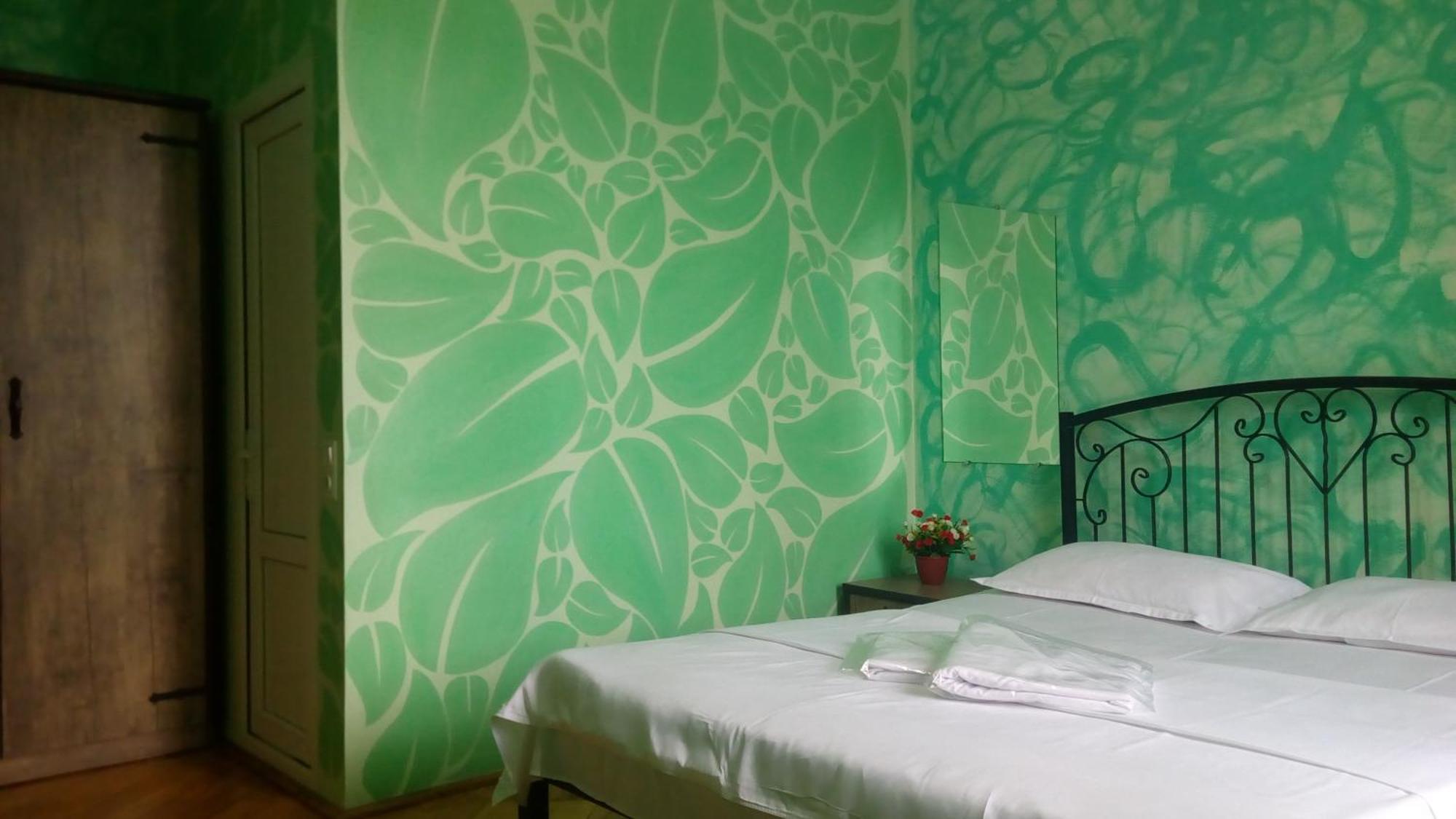 Hotel Isani Tbilisi Værelse billede