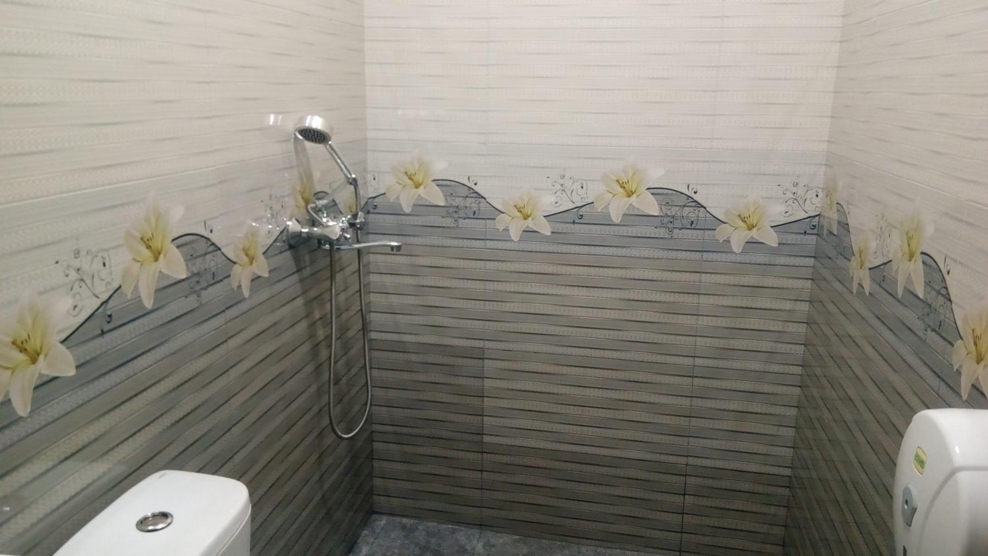 Hotel Isani Tbilisi Værelse billede