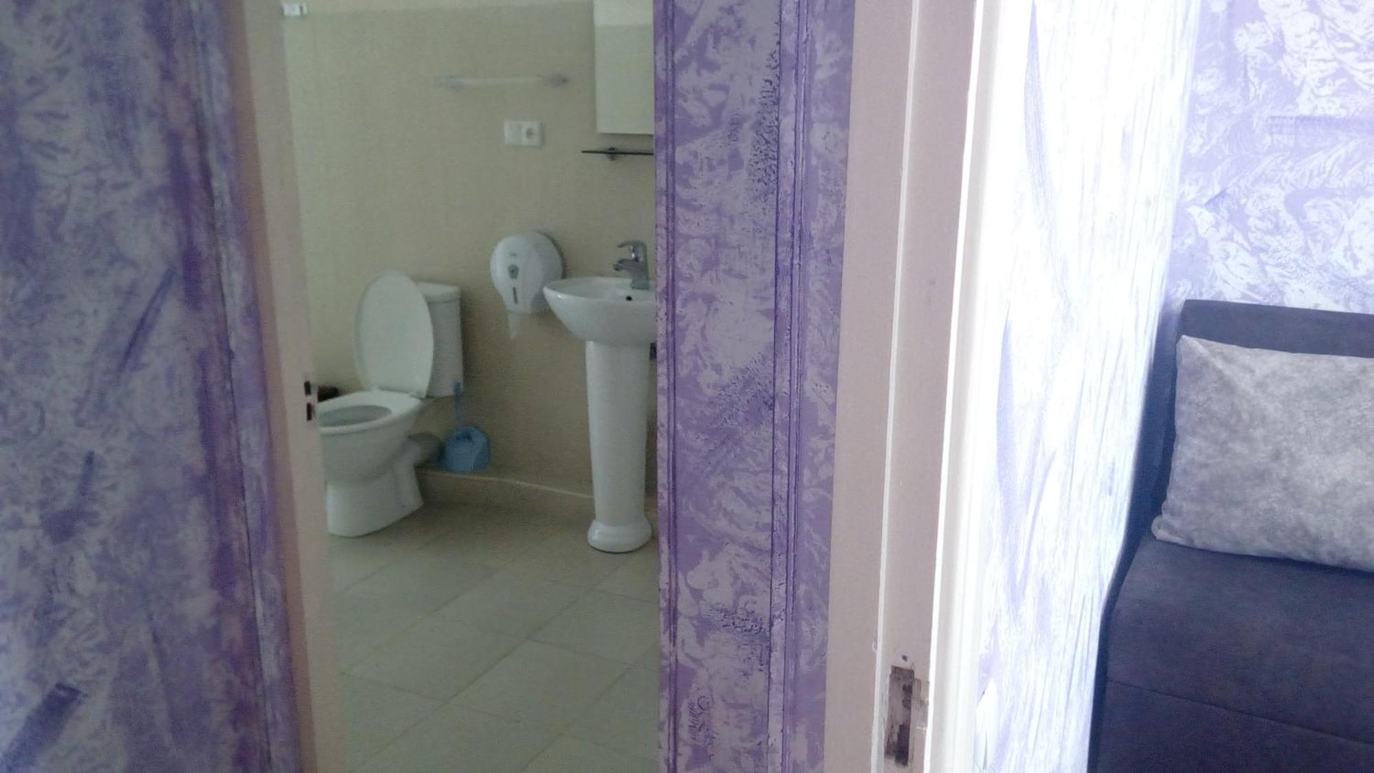 Hotel Isani Tbilisi Værelse billede