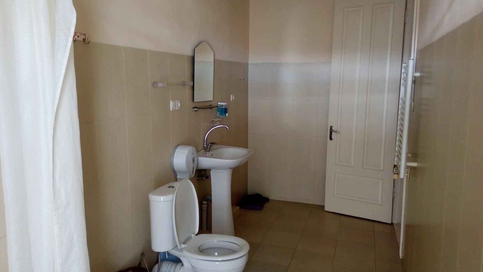 Hotel Isani Tbilisi Værelse billede